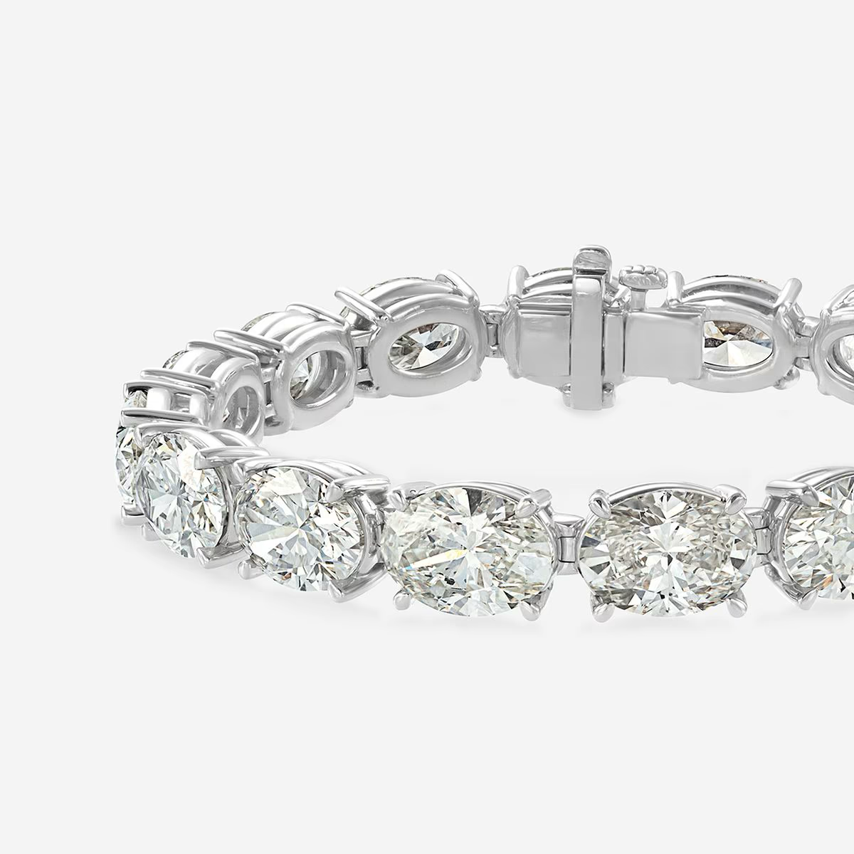 Valencia-High-Jewelry-Bracelet