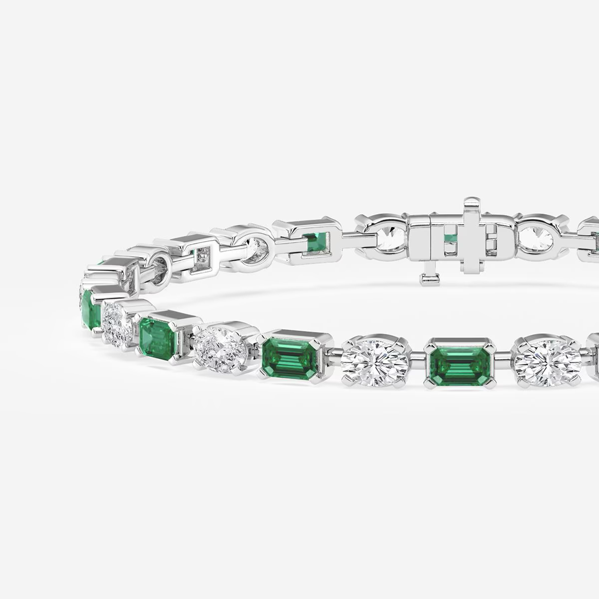 Dew Link – Bezel-Set Diamond x Emerald Fashion Bracelet