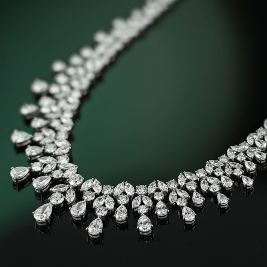 Queen’s-Flame-High-Jewelry-Collar-with-Diamonds