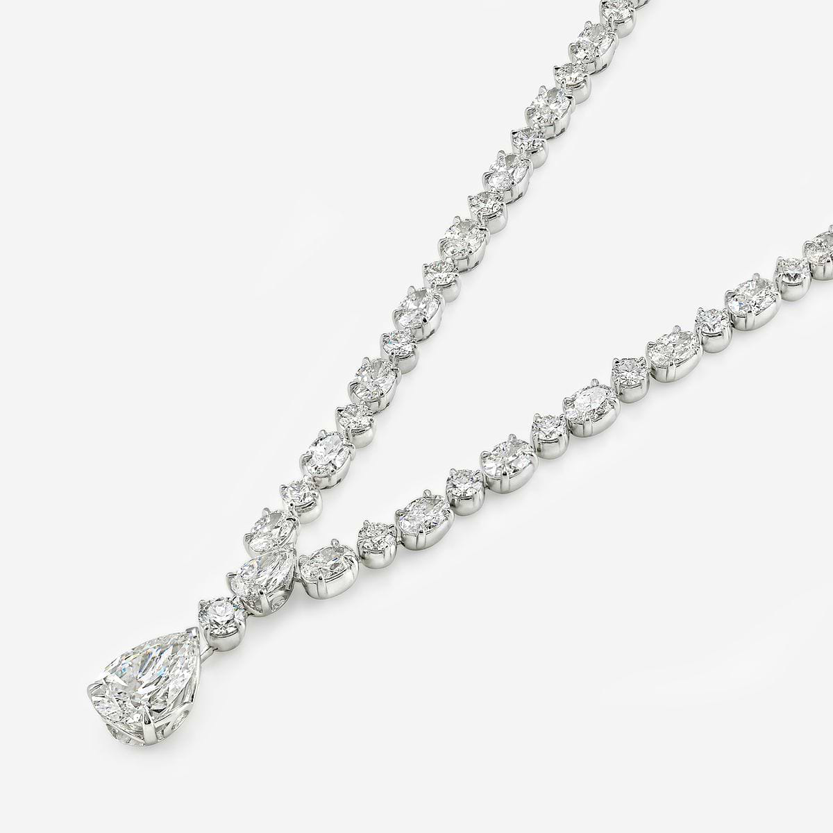 Duchess-Line-Lab-Diamond-Necklace-for-Gala-Nights