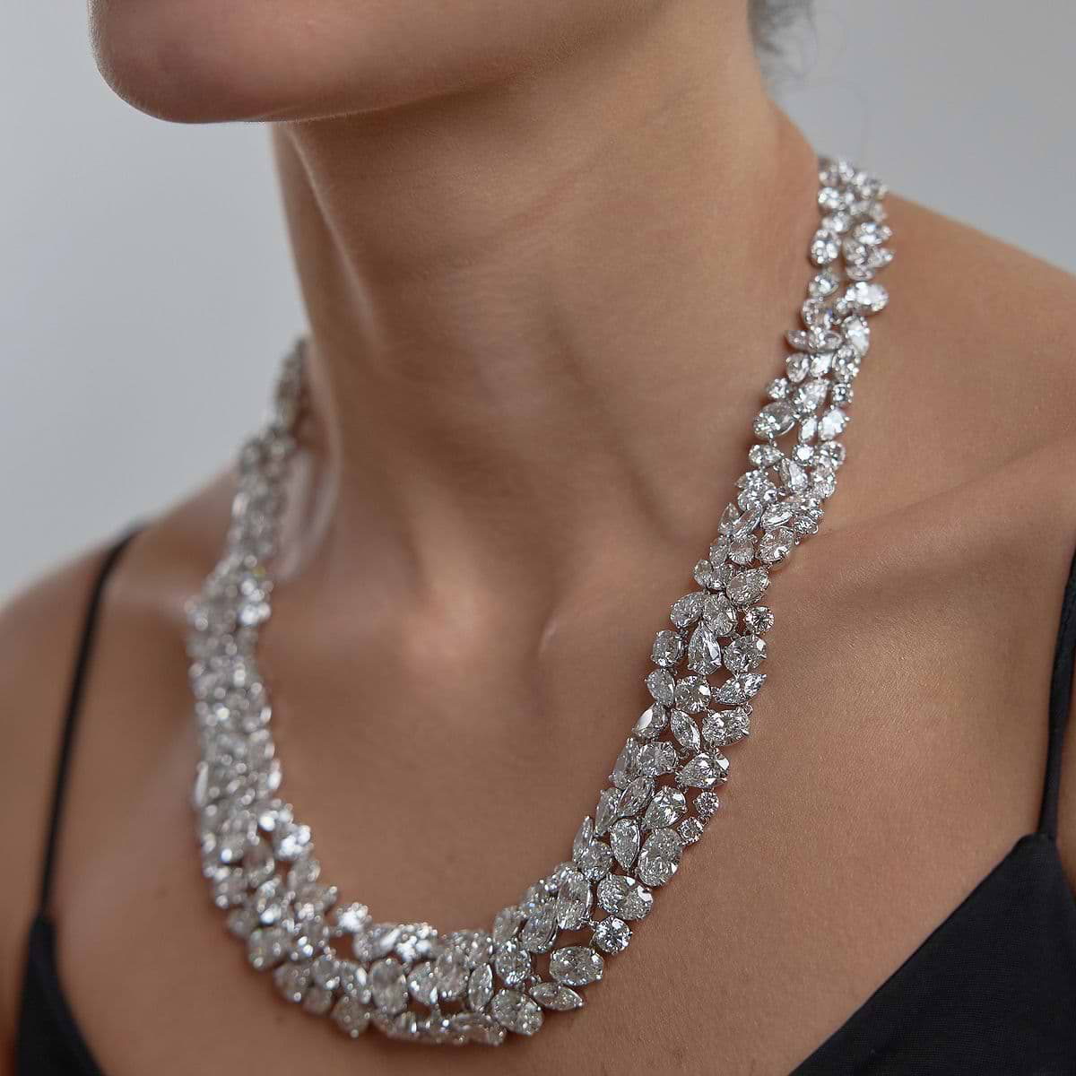 Majeste-Vintage-Diamond-Bib-Necklace-in-White-Gold
