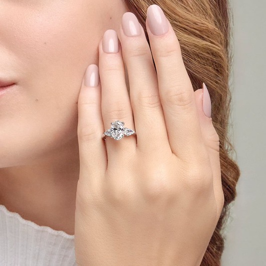 Aurora Oval Diamond Solitaire in Yellow Gold