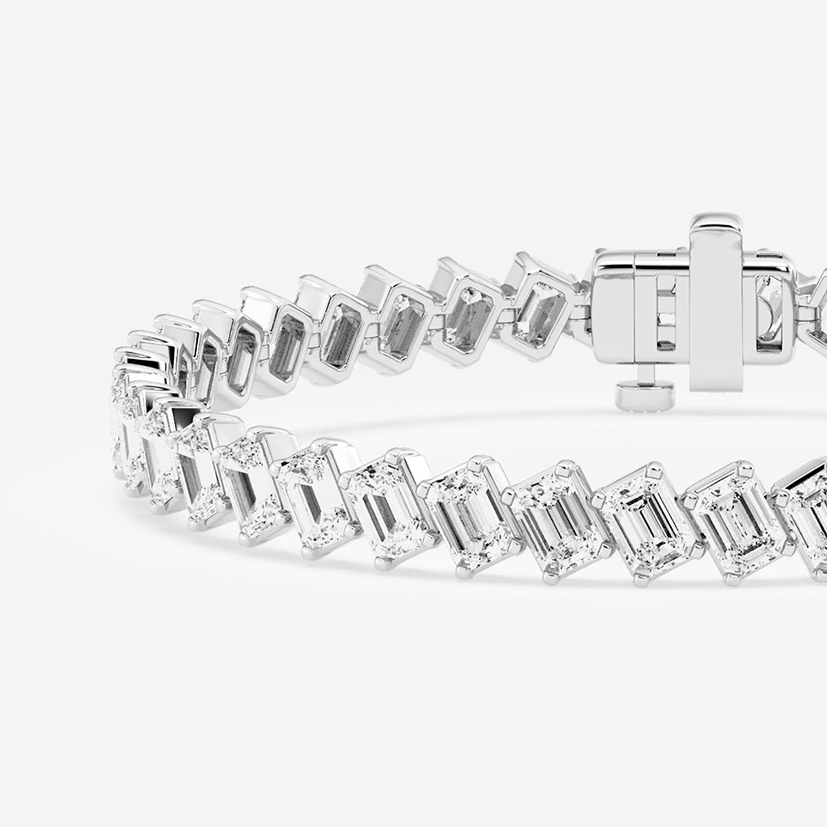 Clarity-Ray-Diagonal-Emerald-Cut-Diamond-Bracelet