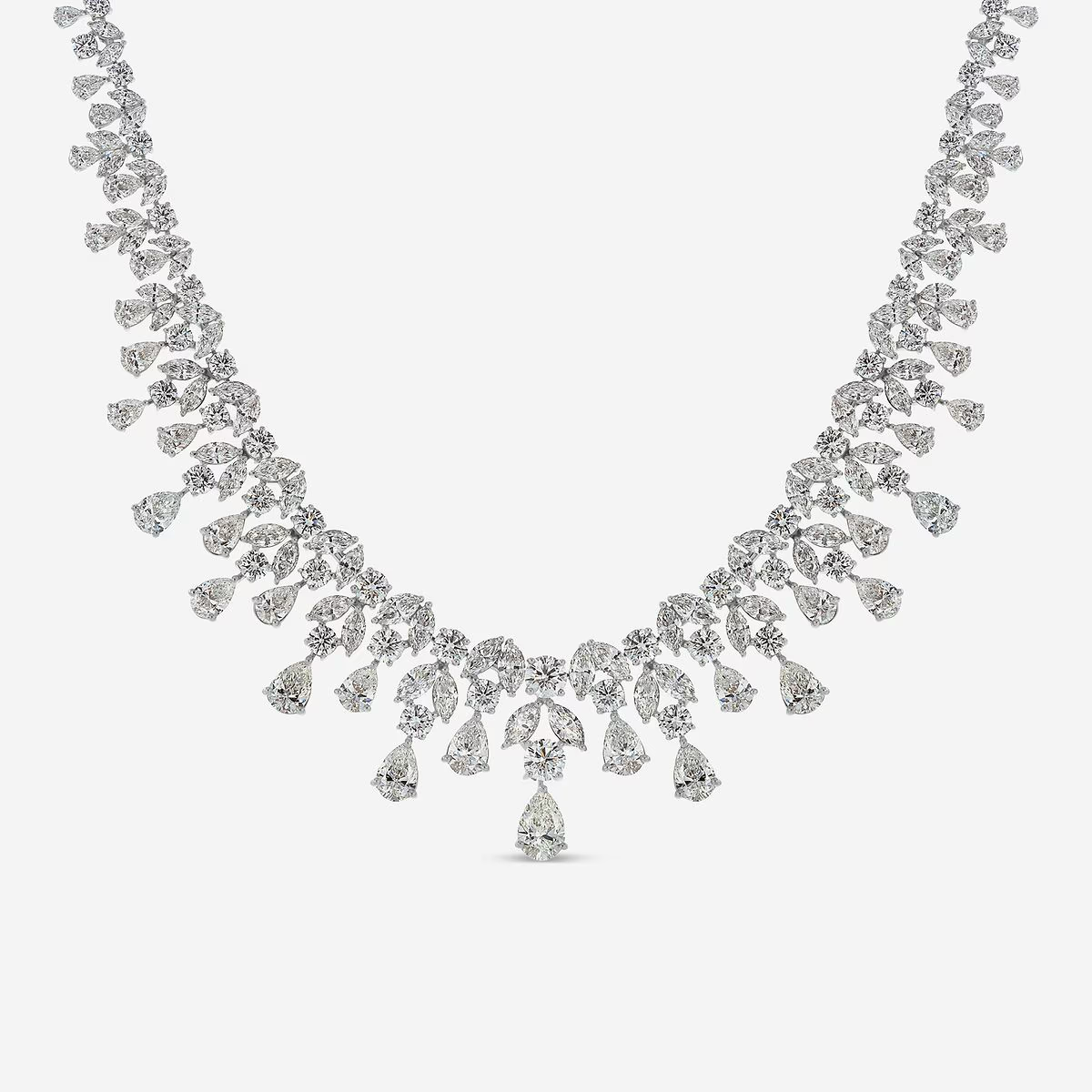 Queen’s-Flame-High-Jewelry-Collar-with-Diamonds